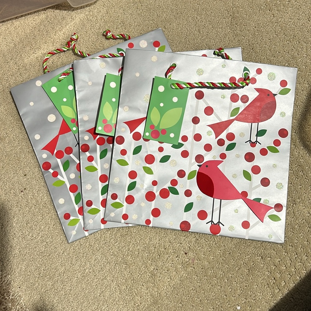 3 3D Cardinal Holiday Christmas Gift Bags & Tags
